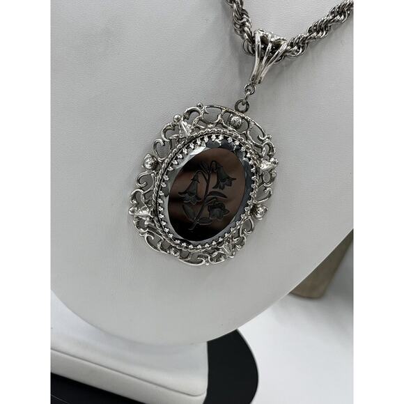 Whiting Davis Vintage Large Black Glass Intaglio Lily Victorian Mirror Necklace - Picture 10 of 16